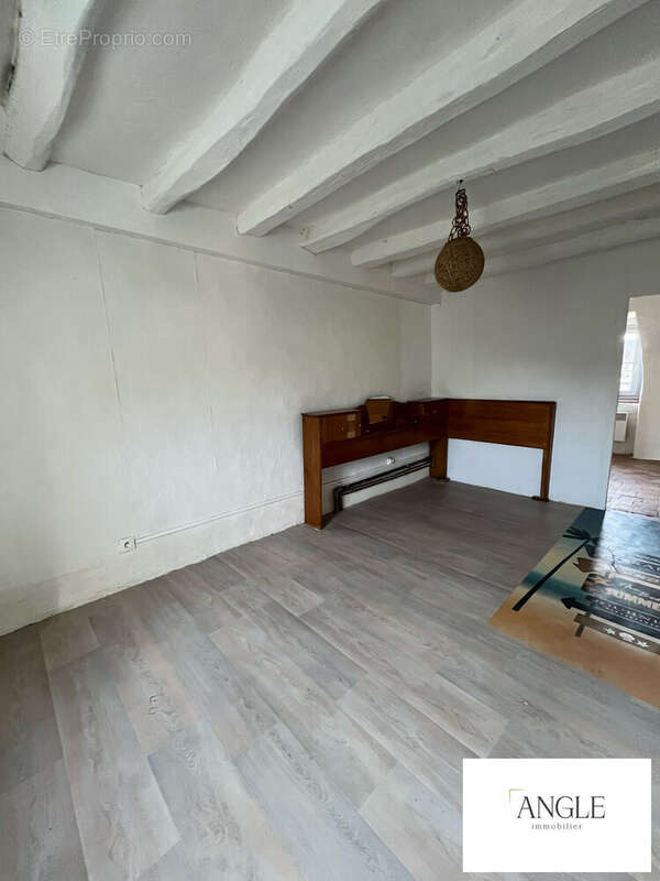 Maison à FRESNAY-SUR-SARTHE