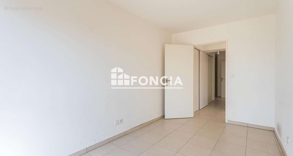 Toulon la loubiere superbe t3 63m2 terrasse et parking sous sol residence recente - photo 13