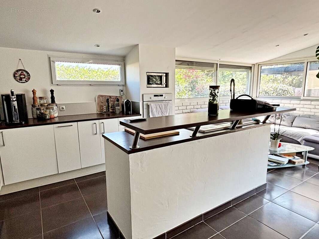 Maison à ROQUEBRUNE-SUR-ARGENS