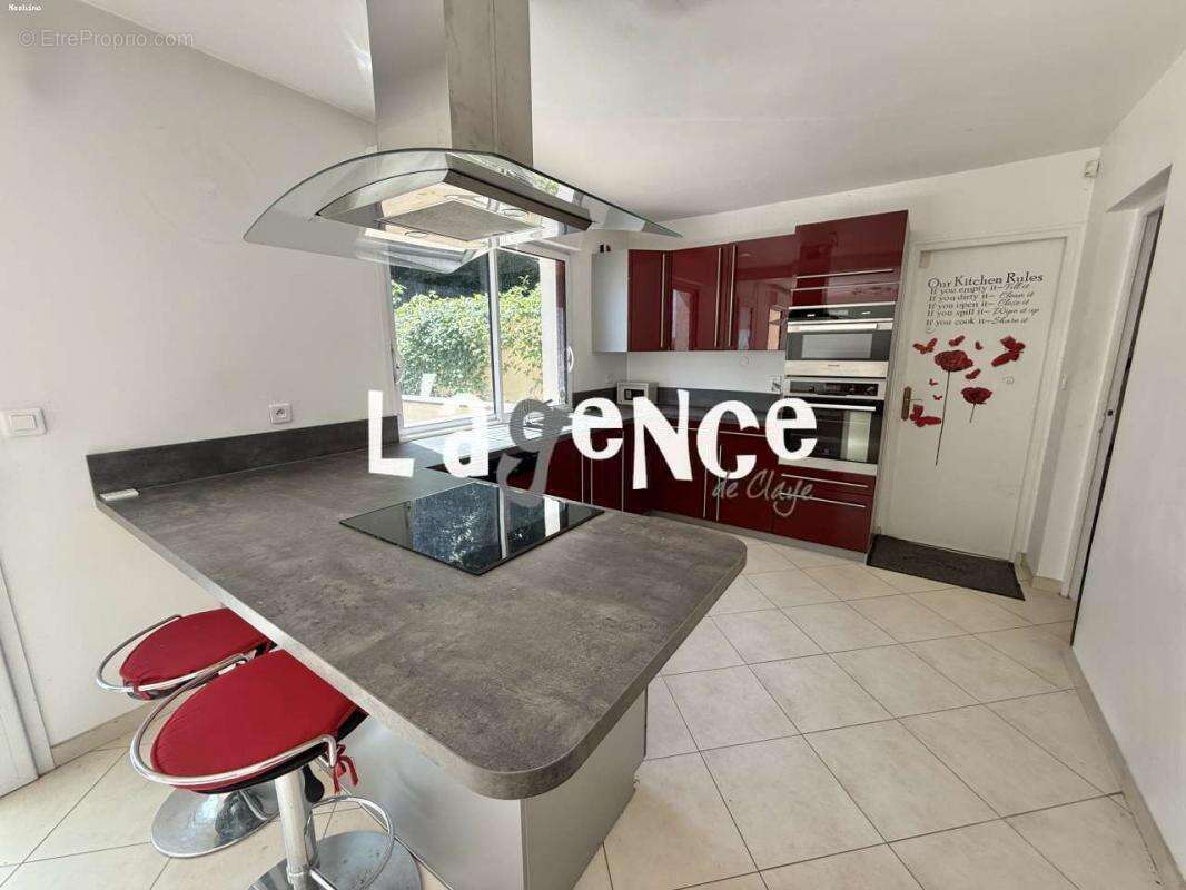 Maison à CLAYE-SOUILLY