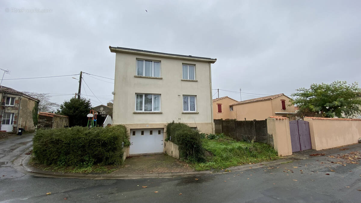 Maison à SAINT-GERMAIN-DE-PRINCAY