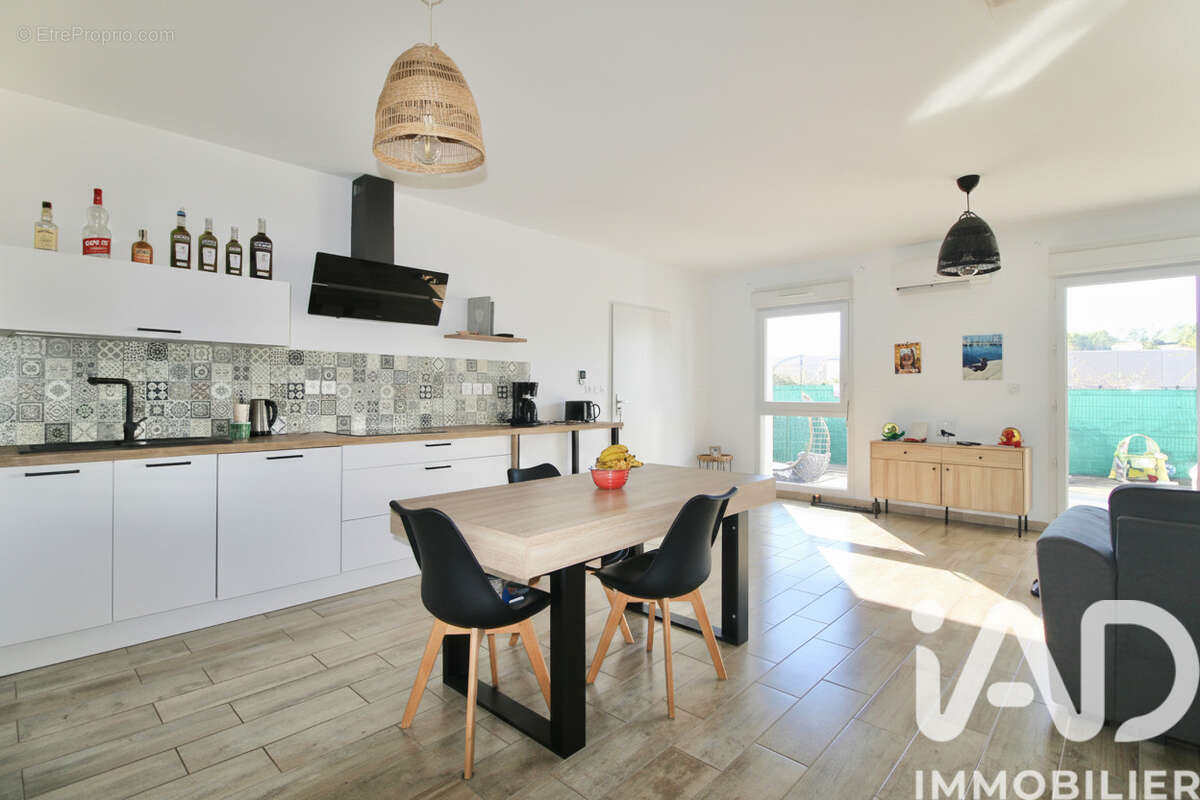 Photo 2 - Maison à LA BOUILLADISSE