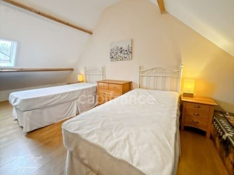 Maison à vendre 8 pièces Maison 228 m2  SAINTE GEMMES LE ROBERT (53) - photo 19