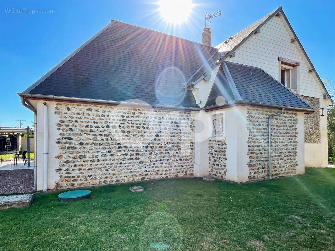 Maison à LE VAL-DAVID