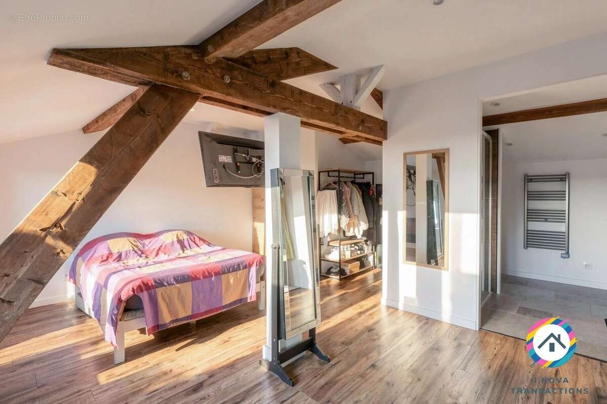 Maison à MONTMERLE-SUR-SAONE