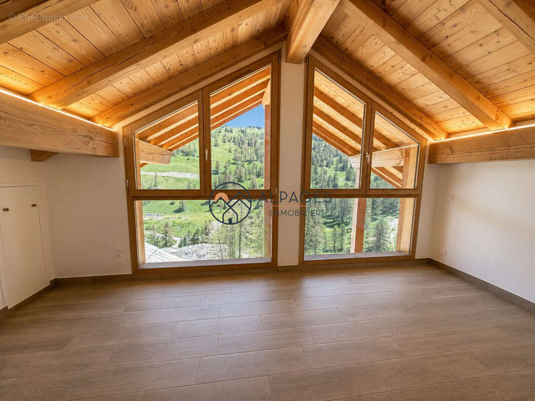 Appartement 86 m² à Vars  - photo 2