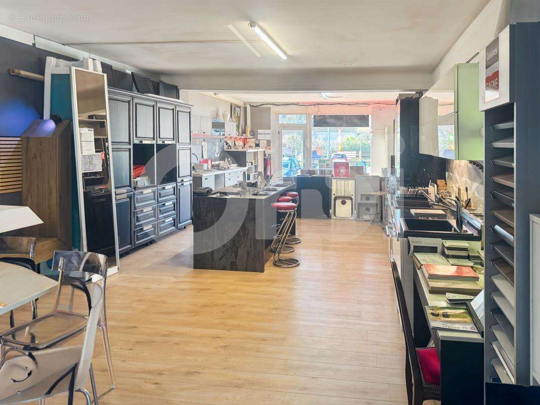 Commerce à LE PRADET