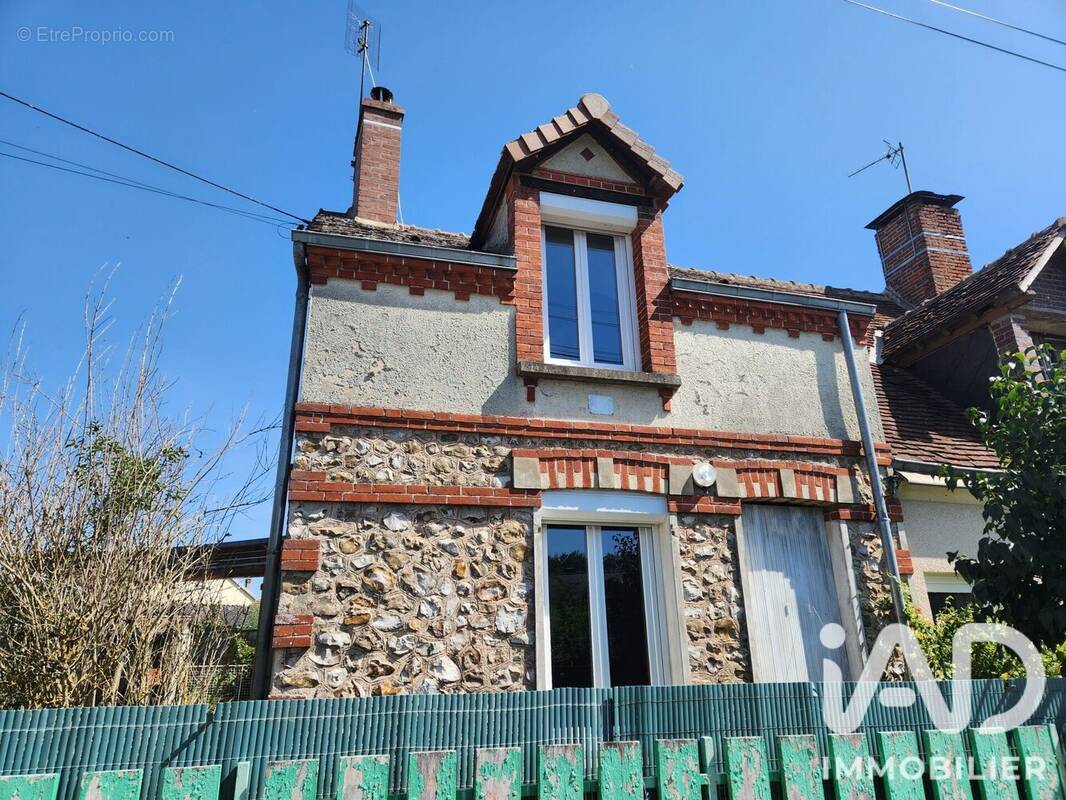 Photo 1 - Maison à ARROU