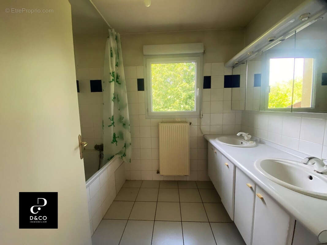 Maison à PONT-DE-VEYLE