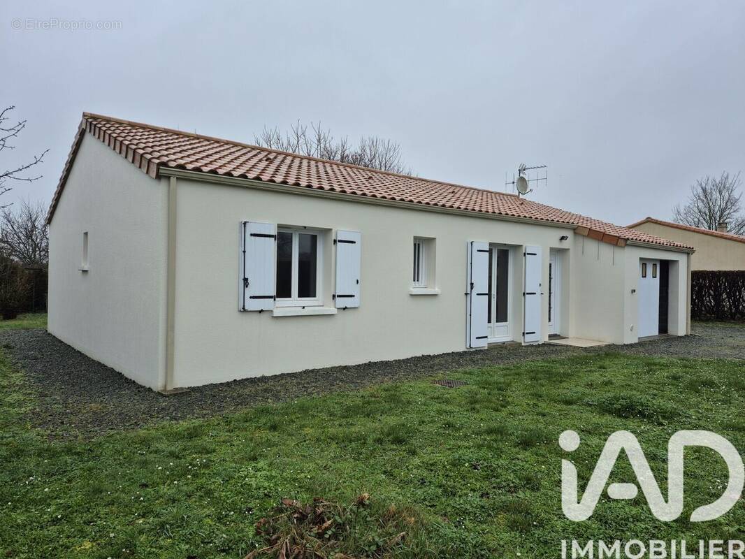 Photo 1 - Maison à LA CRECHE