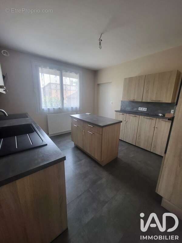 Maison 107 m² à Saint-Andre-Les-Vergers  - photo 7