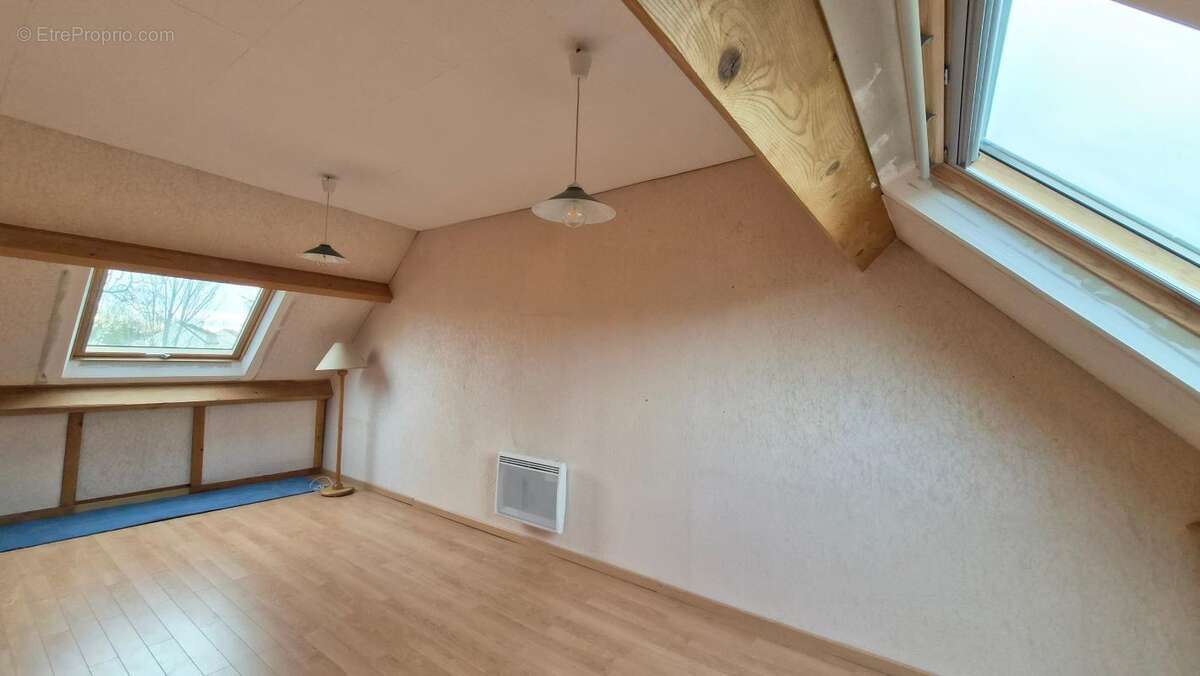 Maison à SAINT-GERMAIN-LES-ARPAJON