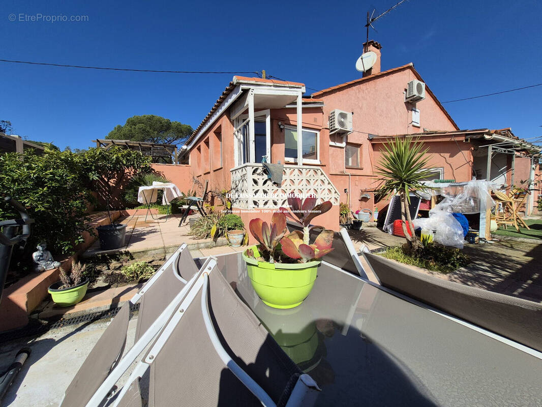 Maison à ROQUEBRUNE-SUR-ARGENS