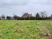 Terrain à ROUCOURT
