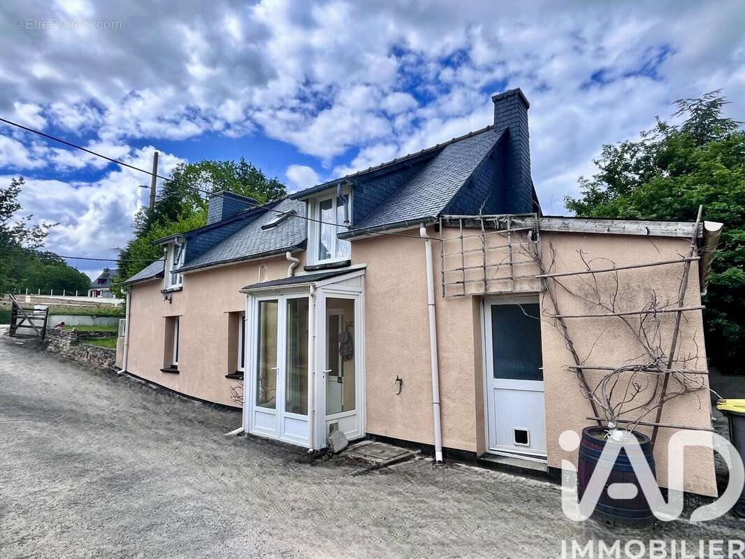 Photo 2 - Maison à SAINT-CARADEC