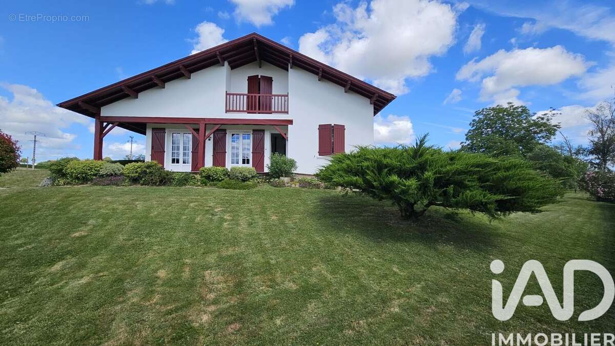 Maison 116 m² à Domezain-Berraute  - photo 6