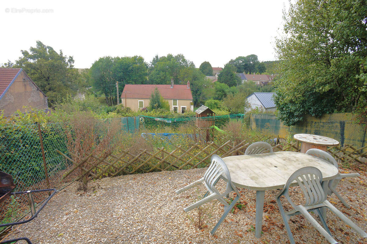 Maison à MERRY-SEC