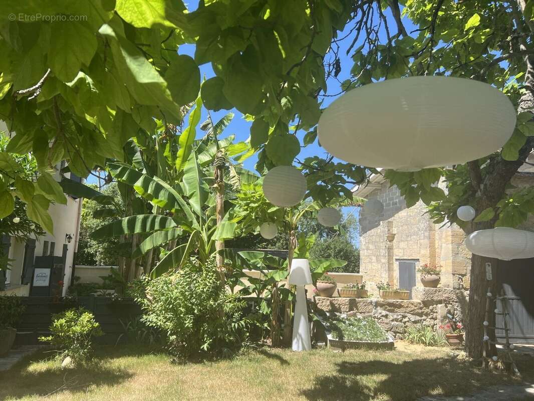 Maison à PAREMPUYRE