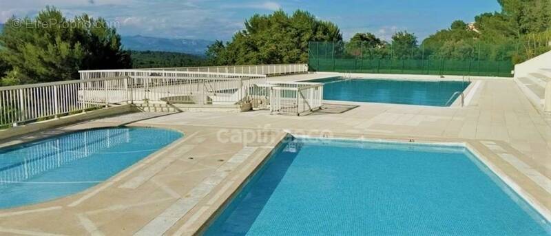Appartement à MOUGINS