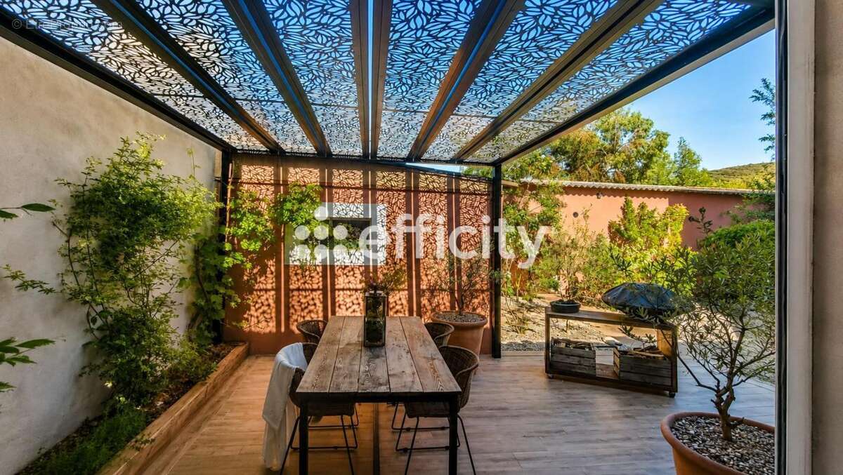 Maison à ROUGIERS