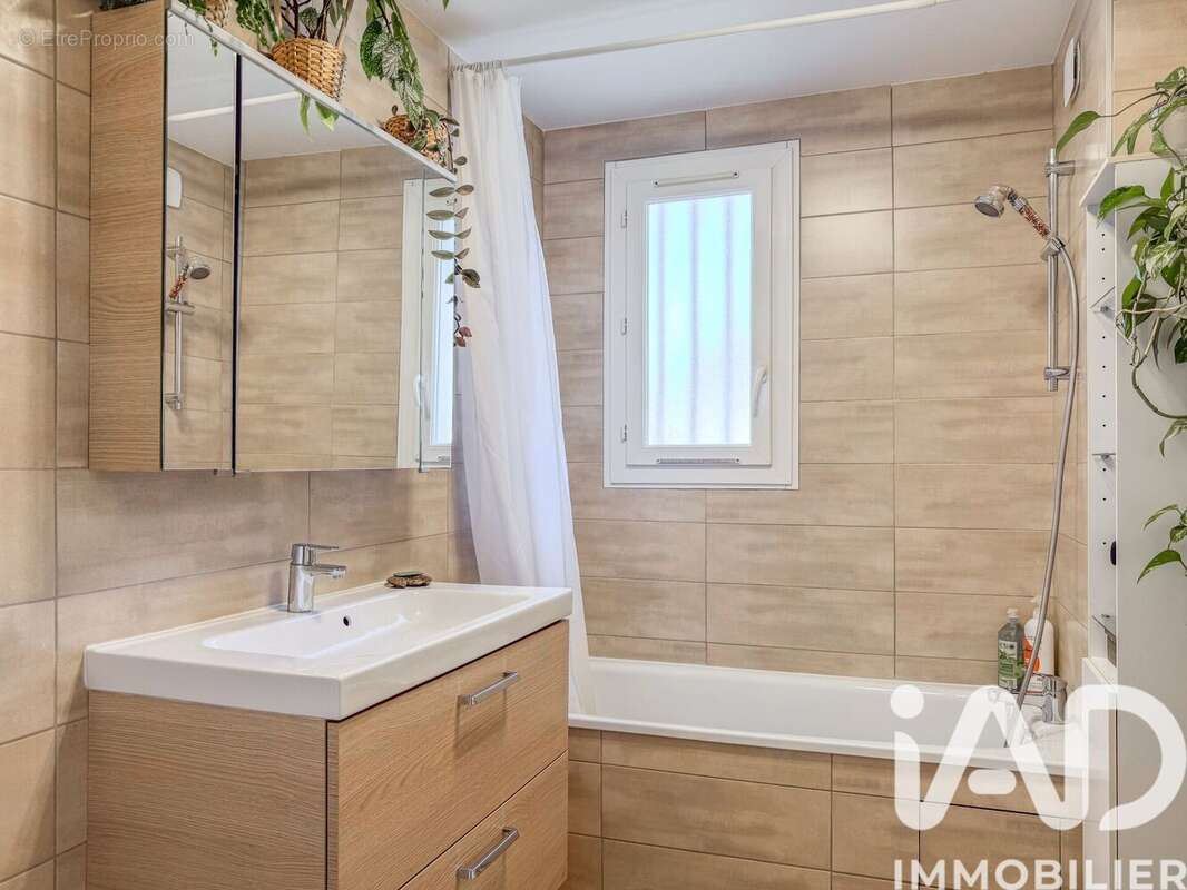 Photo 5 - Maison à PIERRE-BENITE