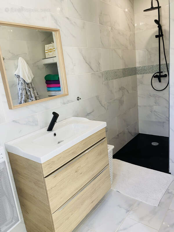 Maison à LA QUEUE-LES-YVELINES