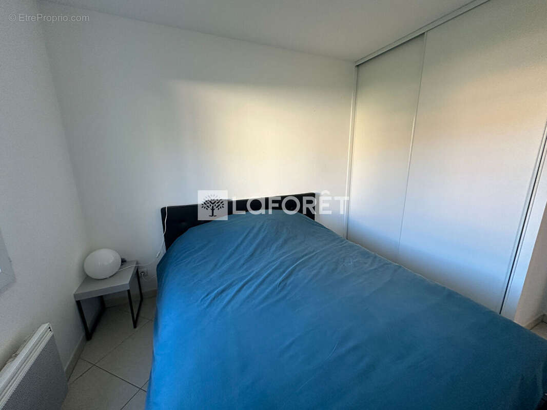 Appartement à SAINT-LAURENT-DU-VAR