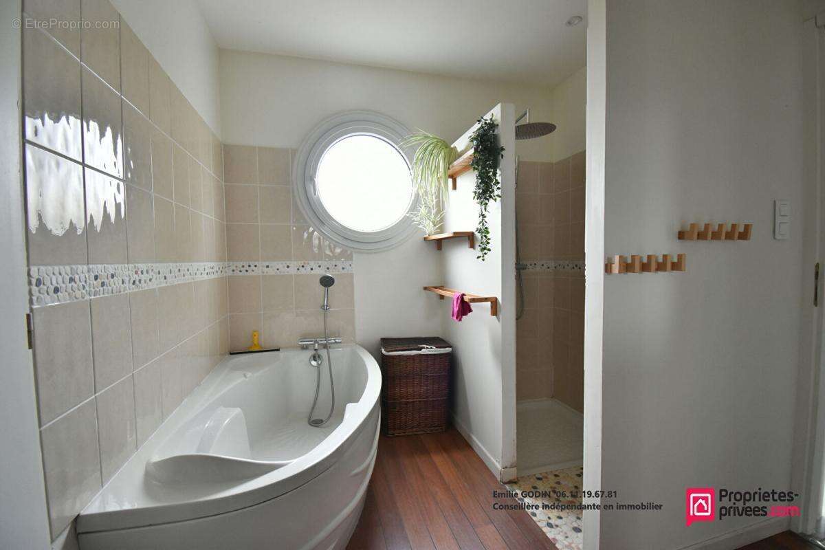 Maison à NUEIL-LES-AUBIERS