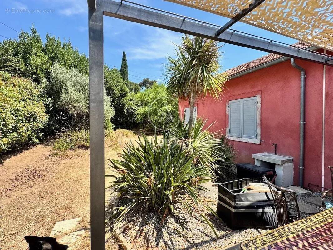 Appartement à SAINT-MANDRIER-SUR-MER