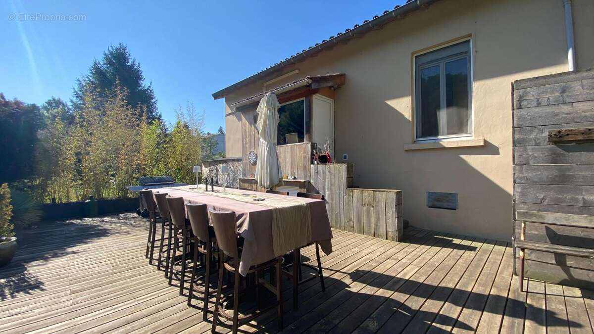 Maison à SATHONAY-VILLAGE