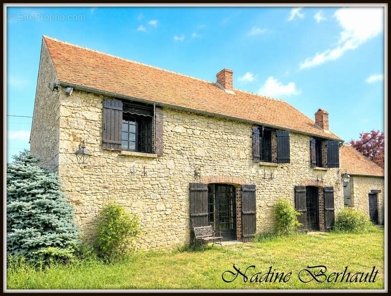 Maison à FERRIERES-EN-GATINAIS