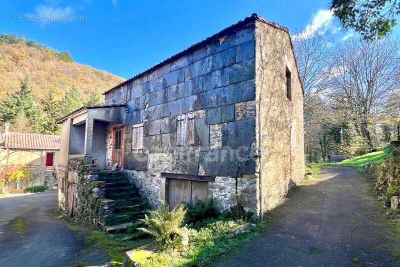Maison à VERRERIES-DE-MOUSSANS
