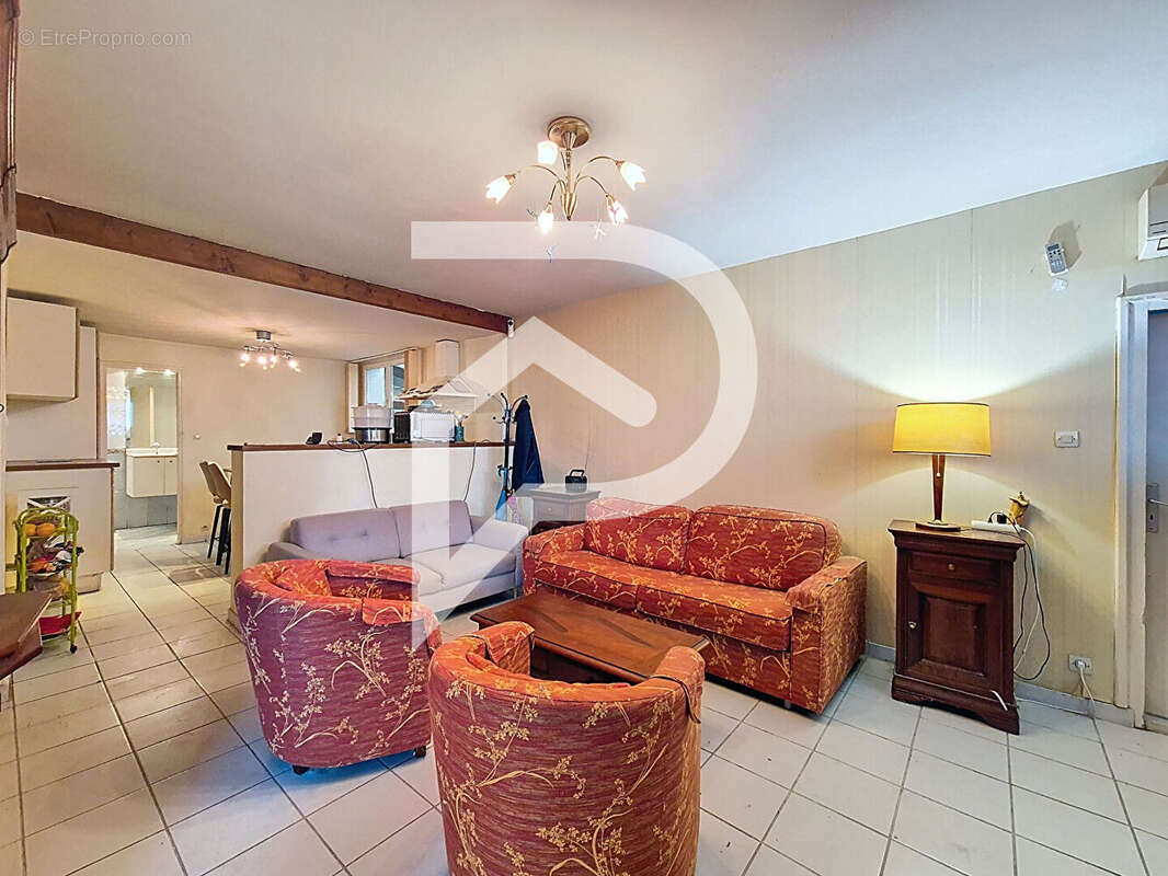 Maison à MONTELIMAR