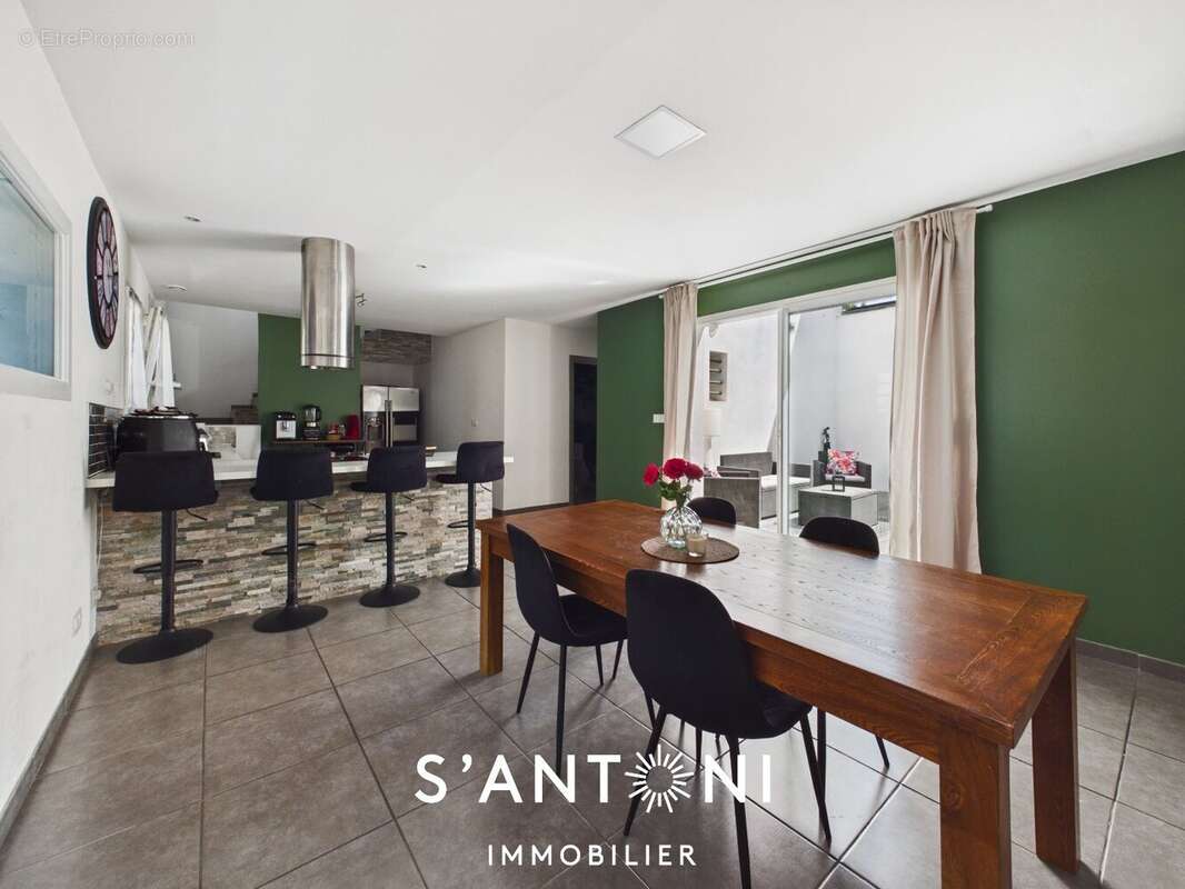 Vente Maison Contemporaine d'Exception 112 m²  Agde Capiscole  Prestations de Standing, Piscine & Cascade - photo 3