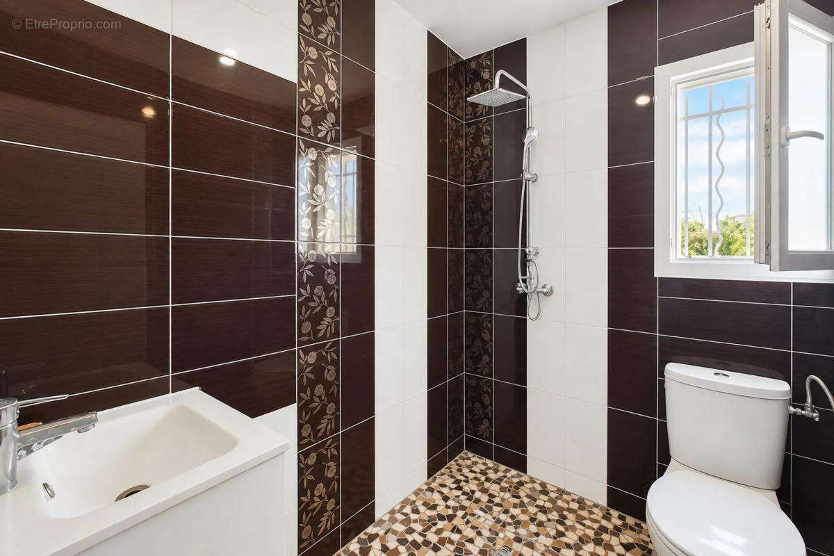 Grande Maison Louée 7 Pièces à Villelongue - photo 17