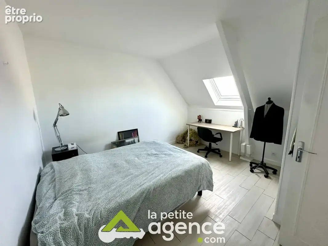 Saint-Doulchard  maison 170m2 habitable sur sous-sol total - photo 9