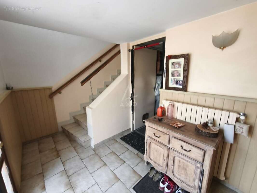 EXCLUSIVITÉ  Maison familiale avec jardin, garage et fort potentiel à Albertville - photo 3