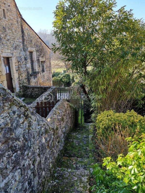 Ancienne et Magnifique Maison en Pierres de type Périgourdine, située à Bayac 24150 - photo 15