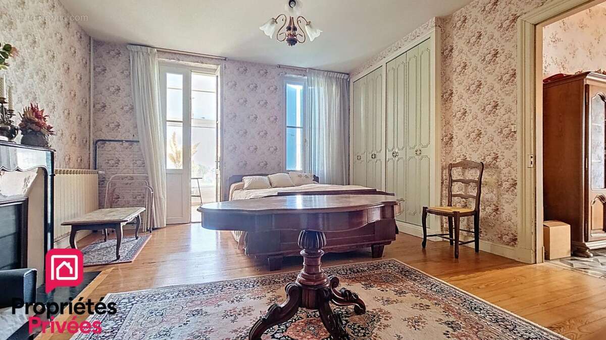 Maison à LES MATHES