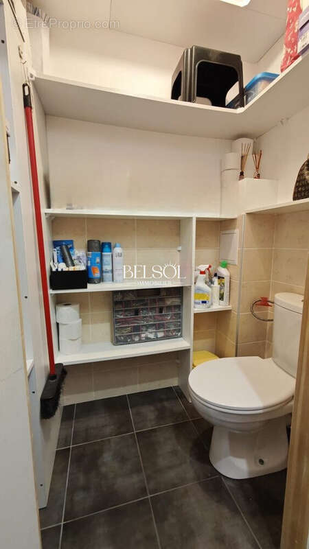 Toilettes indépendant et spacieux  - Appartement à BOURG-SAINT-MAURICE
