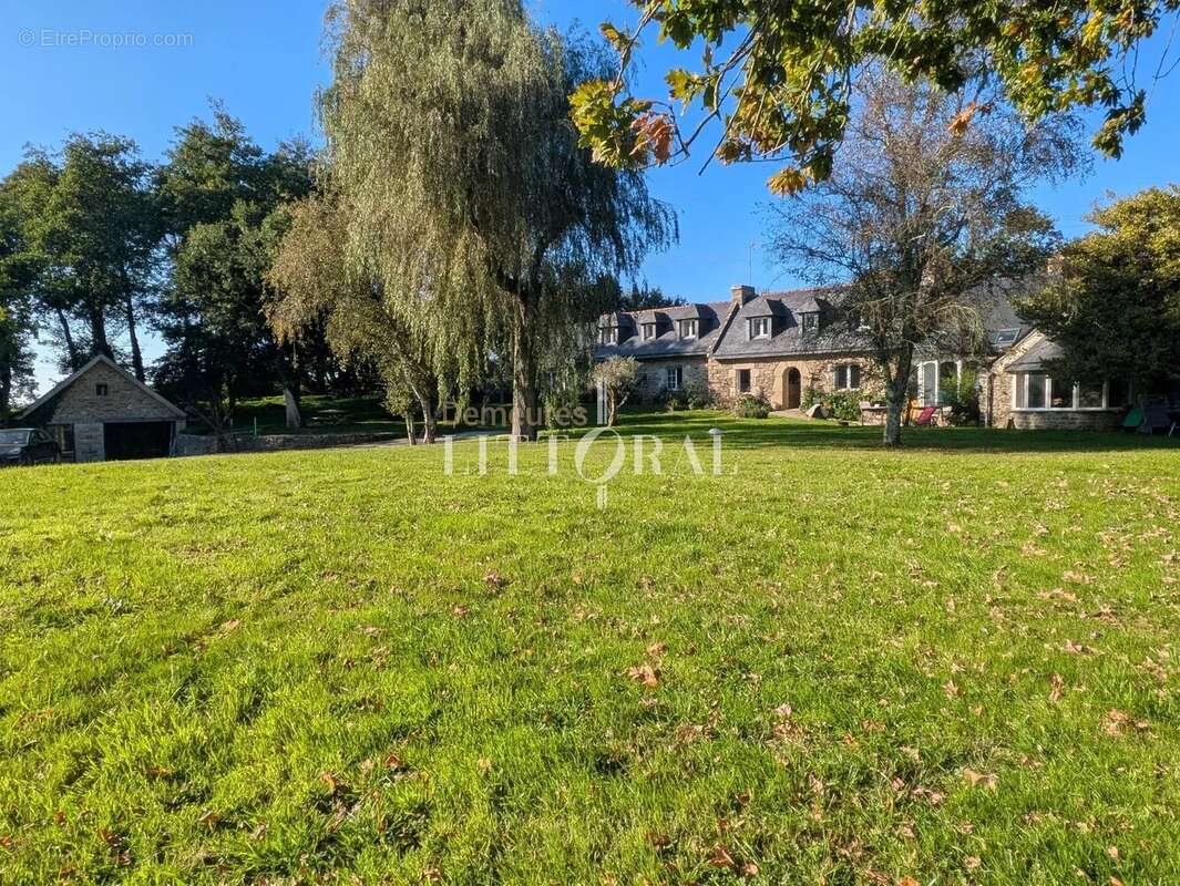 Maison à PLOUGONVELIN
