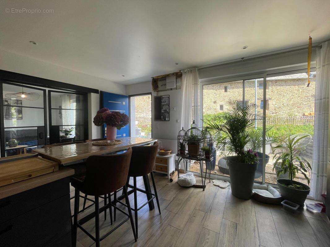 Maison à BAGUER-PICAN