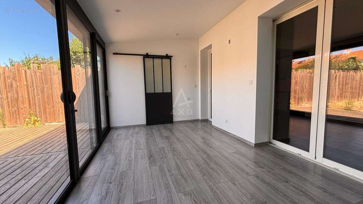 Maison 5 pièces avec Jardin et dépendance - photo 7