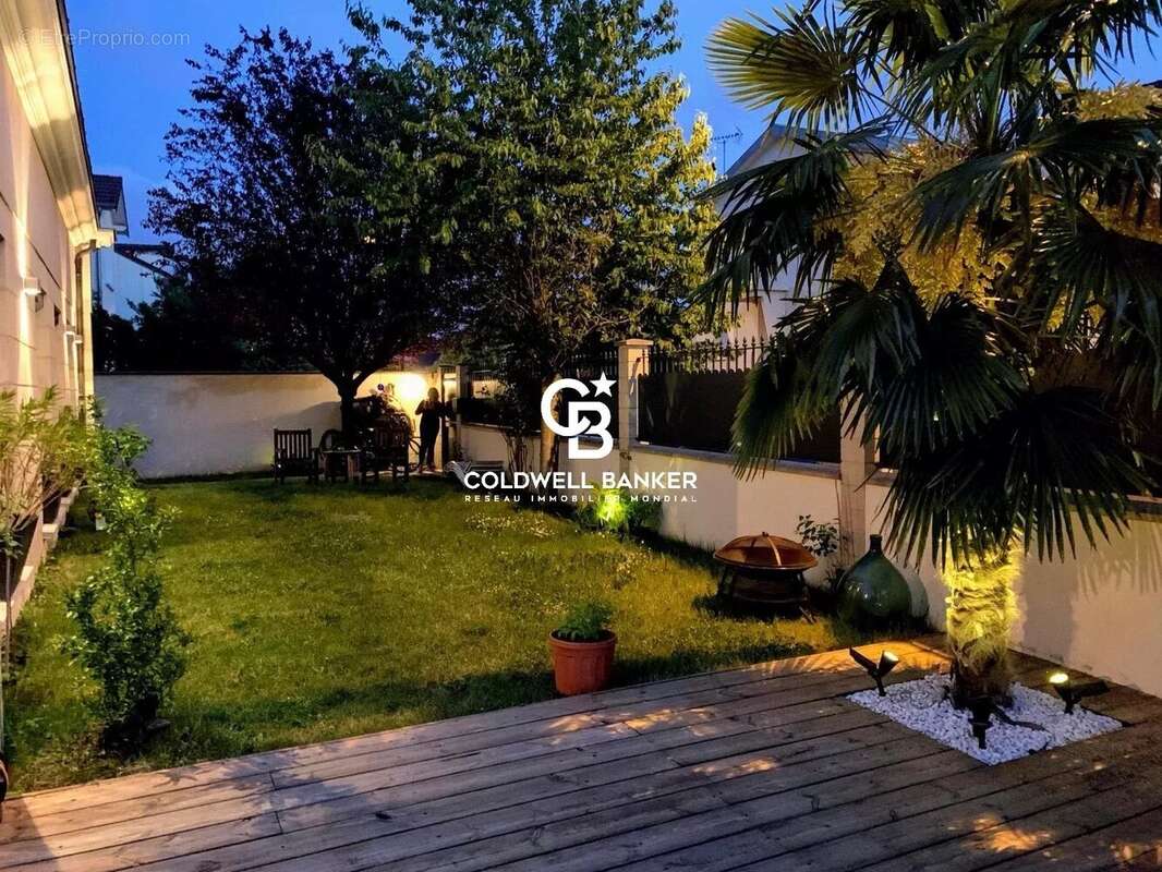 Maison à CARRIERES-SUR-SEINE