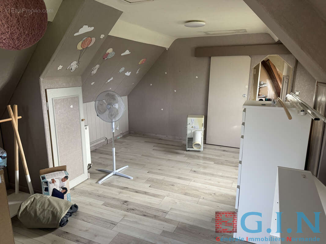 Maison 4 pièces 130m2 Terrain de 3500m2 - photo 9
