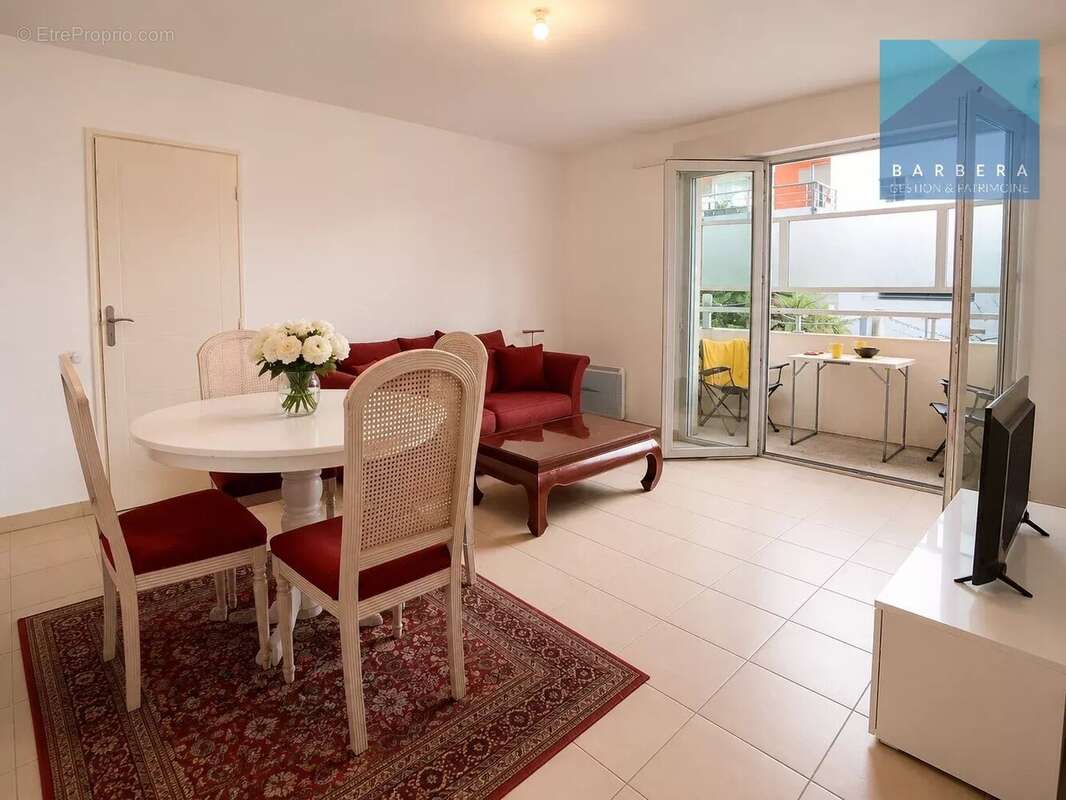 À VENDRE – Grand studio de 33 m² avec loggia et parking – Nice Madeleine - photo 6