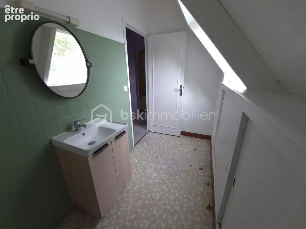 Maison familiale avec grand terrain, garage et dépendance - photo 25