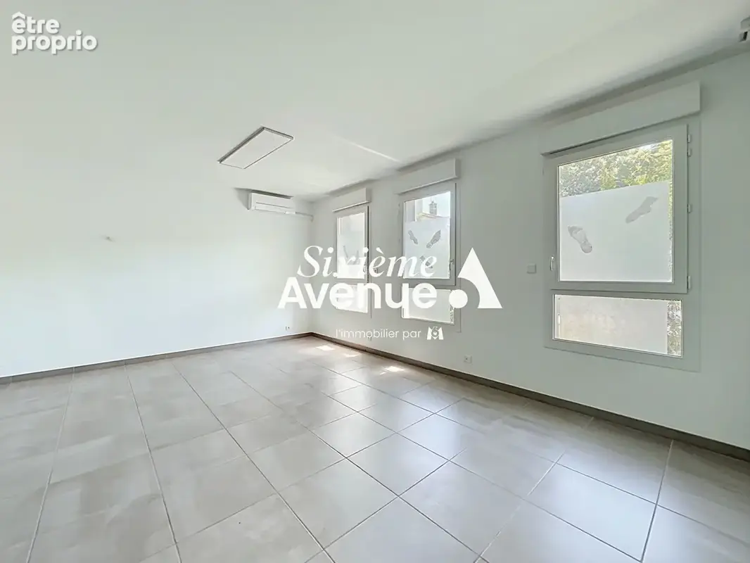 Appartement à DECINES-CHARPIEU