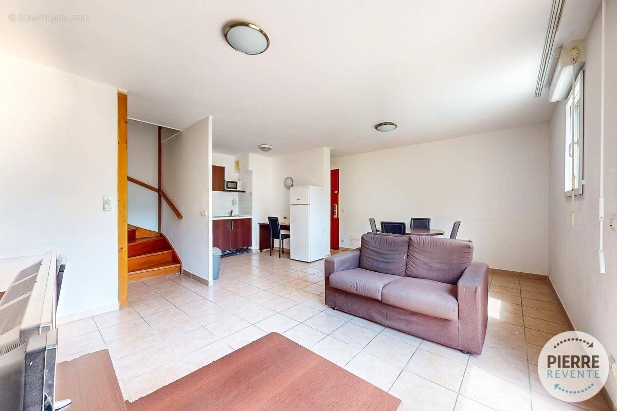 Appartement à SIX-FOURS-LES-PLAGES