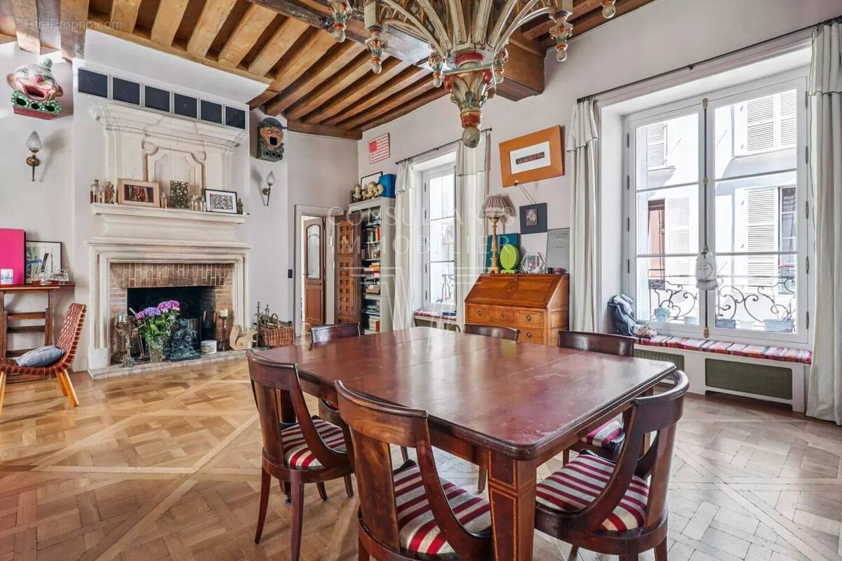 Appartement à PARIS-6E
